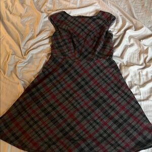 Elegant Plaid Midi Dress - Black and Red